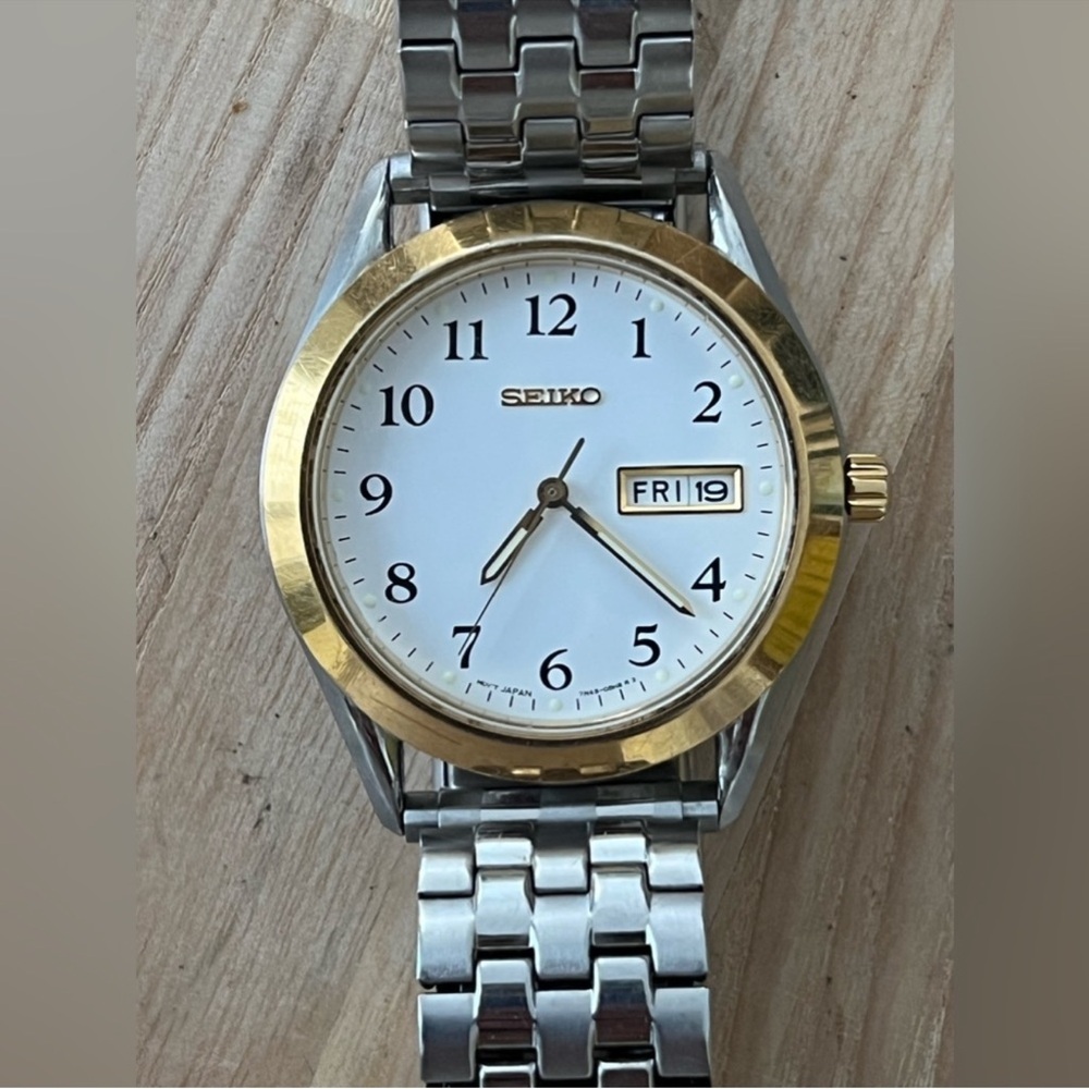 Seiko Men's Watch Stainless Stretch Bracelet Gold Case White Dial Date Window - Picture 4 of 11